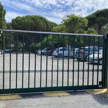 2p Avec Mezzanine, Balcon, Parking Prive - A 200m De La Plage De La Nartelle - Fr-1-226-523 * Sainte-Maxime